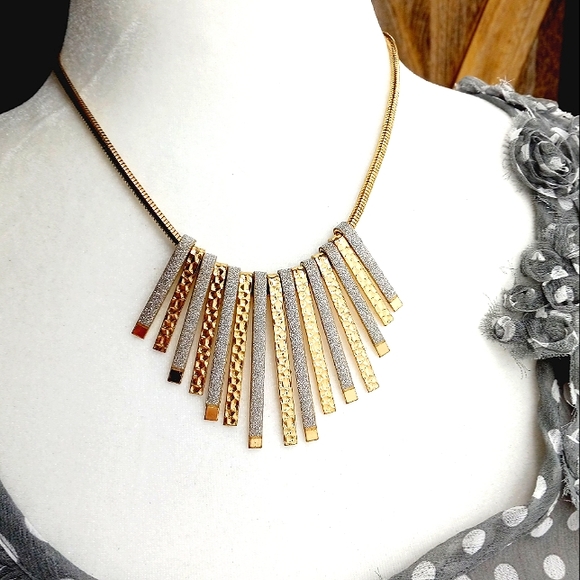 Claire's Jewelry - CLAIRE'S Sparkling Glitter & Hammered Gold Tone Sliding Bar Pendant Necklace 17"